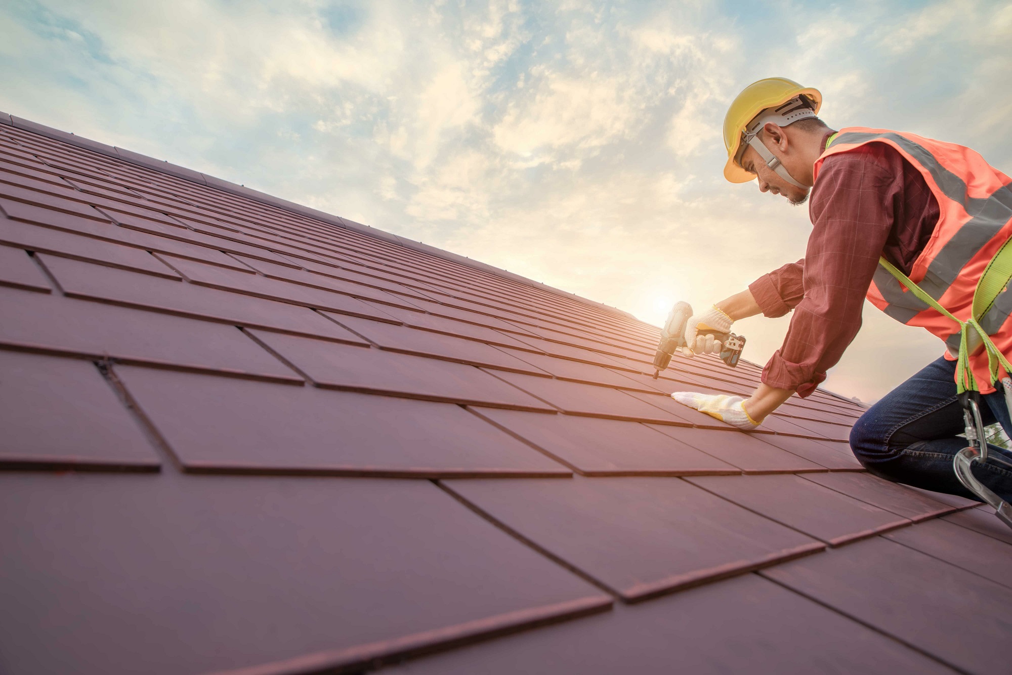Why Hiring a Licensed Roofing Contractor Ensures Quality Work